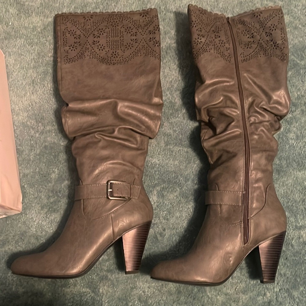 Dark Gray Leather JustFab Heeled Boot Size 11